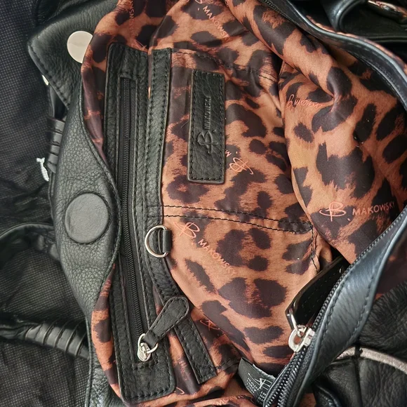 B. Makowsky Black and Silver Leather Shoulder Bag with Slouchy Design - Picture 2 of 4